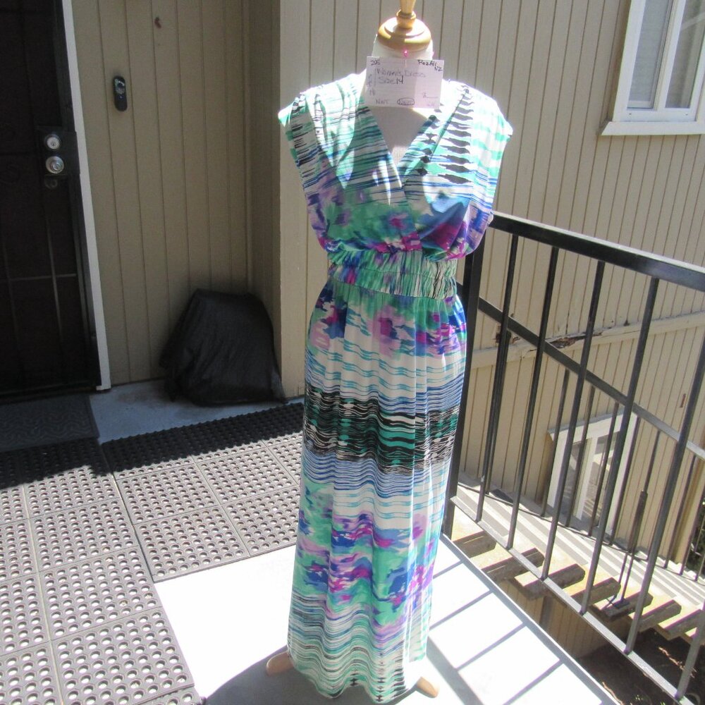#205.  WOMEN'S LONG SUMMER DRESS BY ROZ ALI  (SIZE 14)